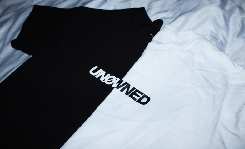 Logo Tee ( Black)